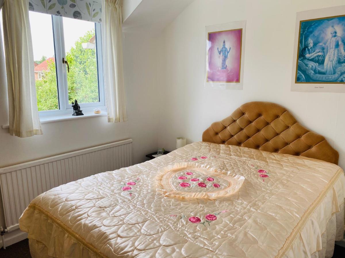 คาเมลอต รีทรีท Bed & Breakfast กลาสตันเบอรี ภายนอก รูปภาพ