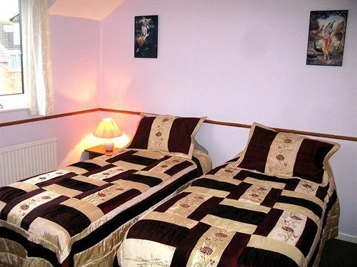 คาเมลอต รีทรีท Bed & Breakfast กลาสตันเบอรี ภายนอก รูปภาพ
